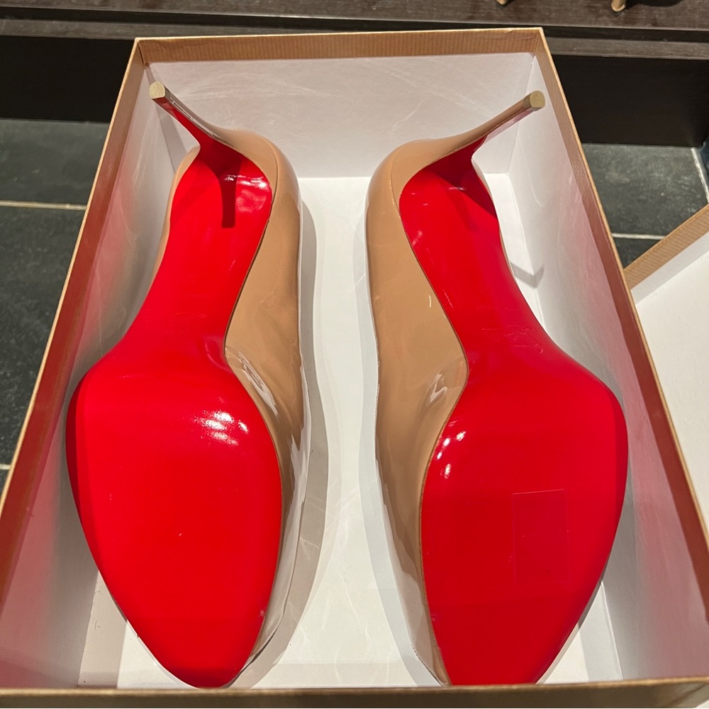 *Brand New* Louboutin - NEW VERY PRIVE 100 PATENT
